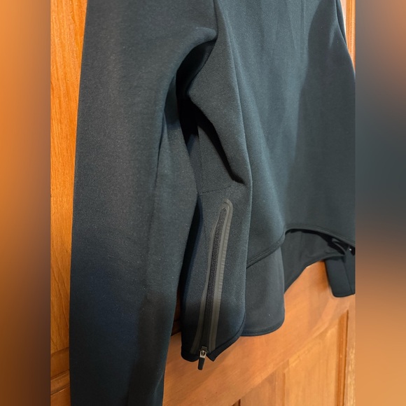 Womens Nike Sweater - Picture 2 of 2